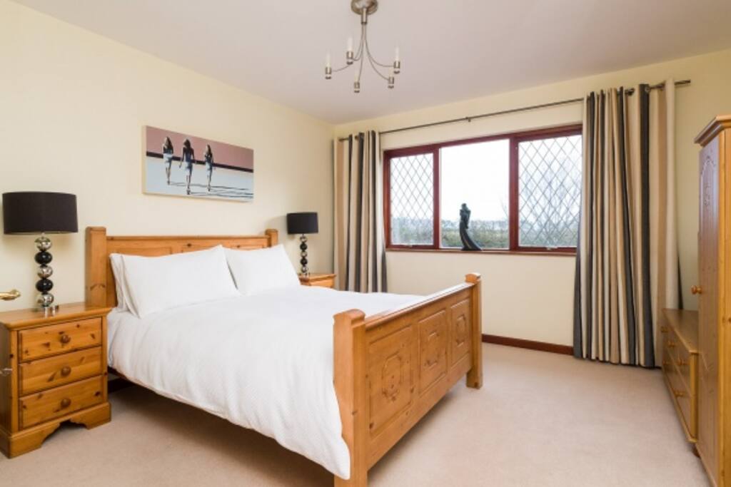 King Size Bedroom Ground Floor
