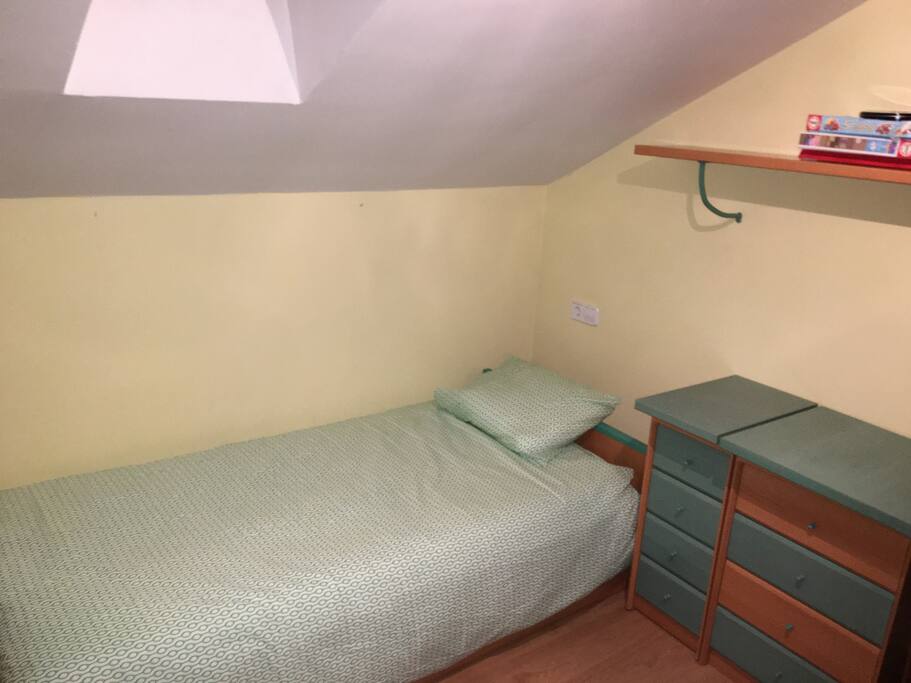 Habitación con nido de dos camas