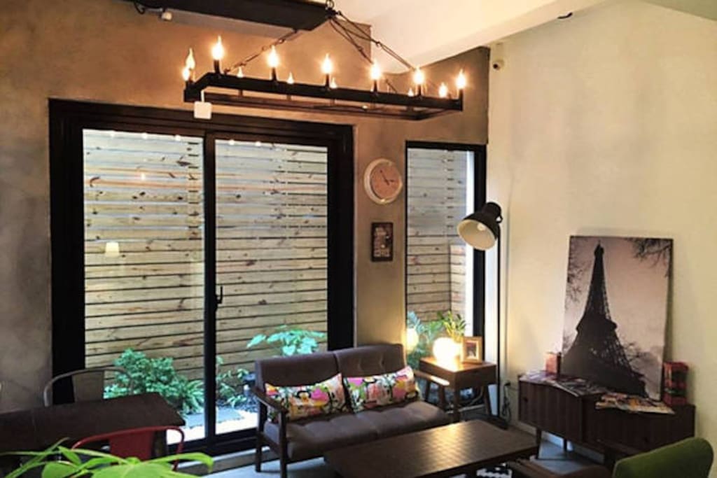 Cozy space - Living room / 交誼廳