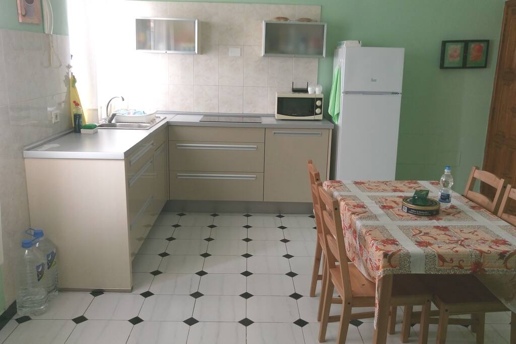 cocina comedor,zona compartida conmigo