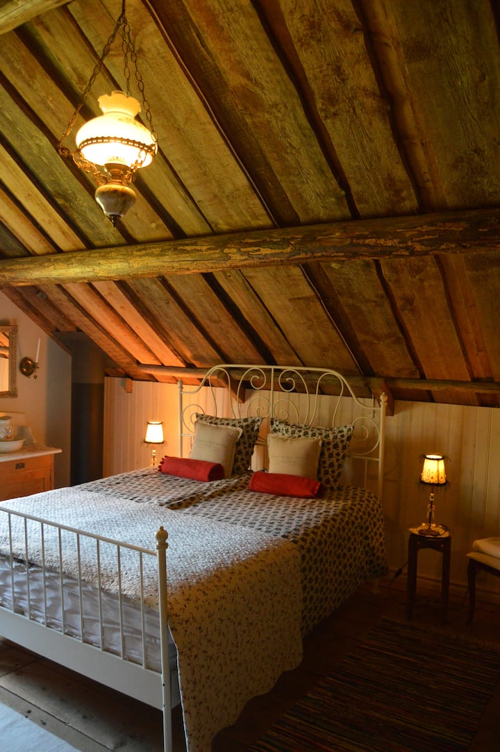 Spavaća soba Norrgård s bračnim krevetom