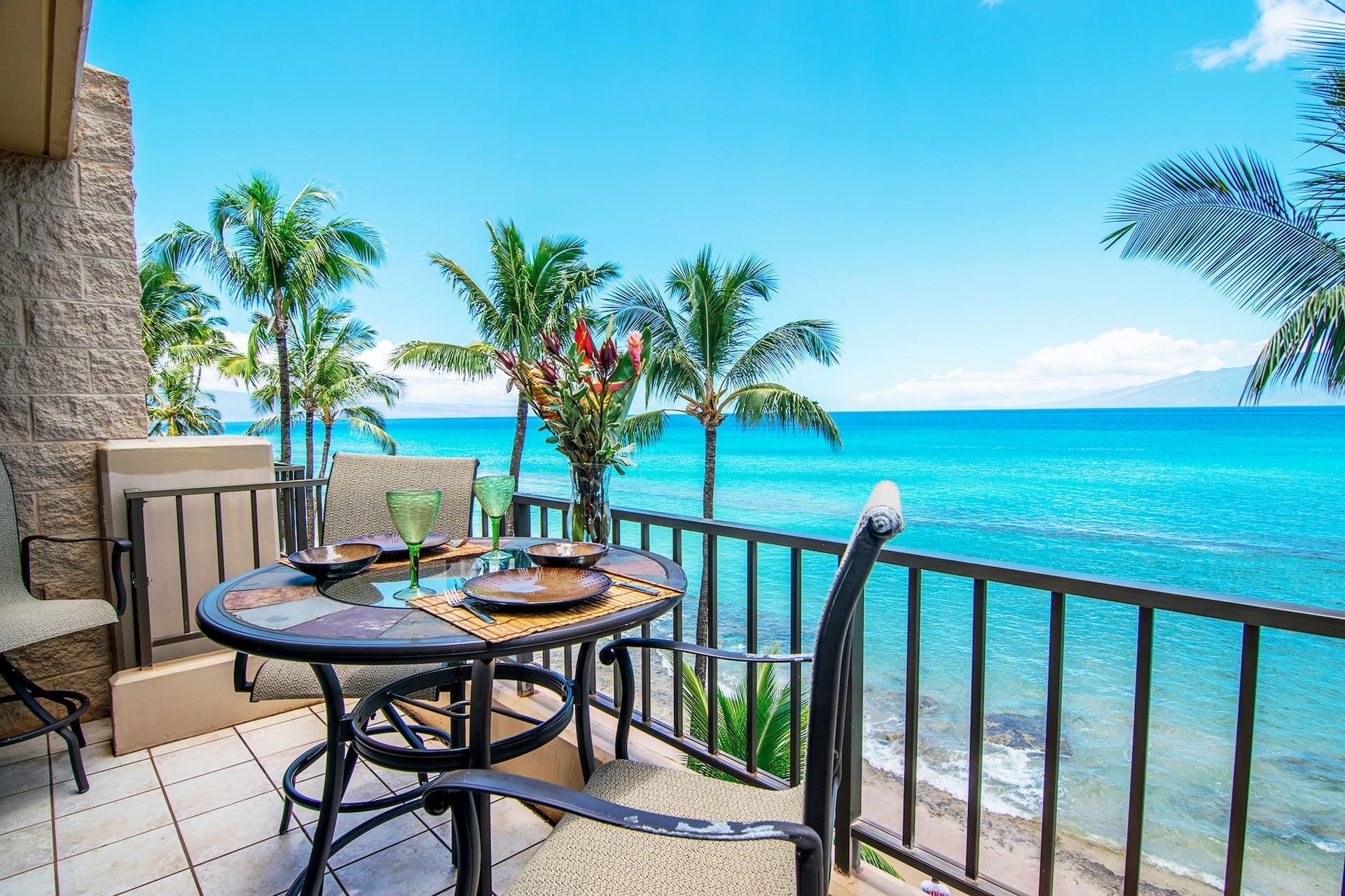 Ka'anapali Oceanfront 1BR w/ Dream-views & AC!