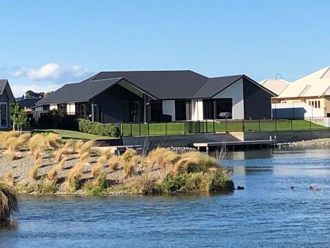 Lake Hood Accommodation