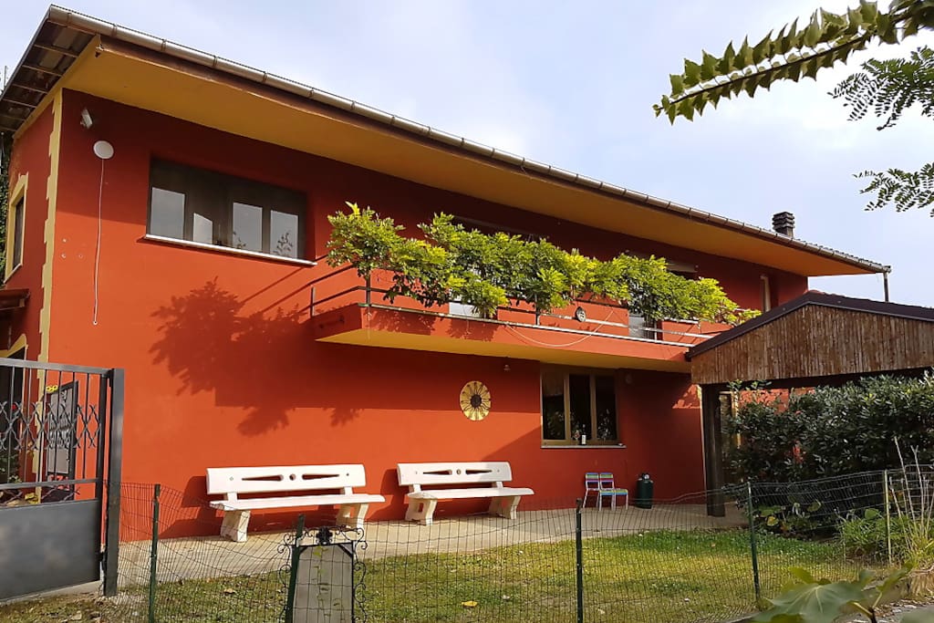 Villa met privé terrein