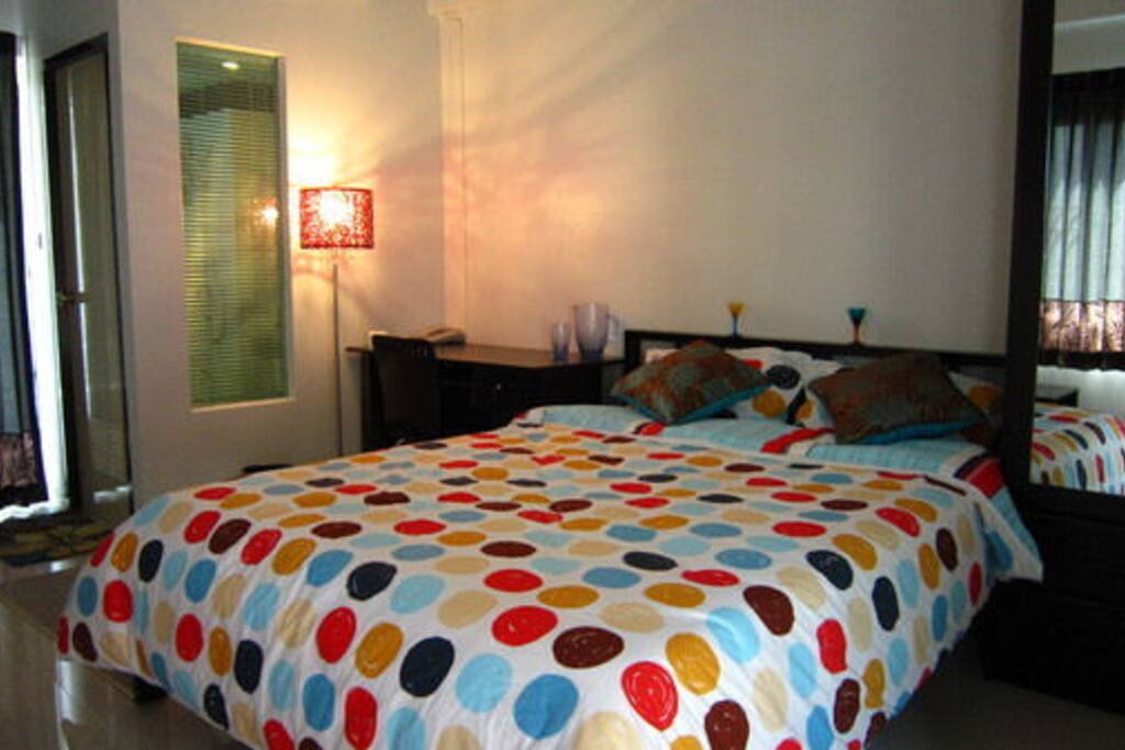 Bed Room 5ft Bed