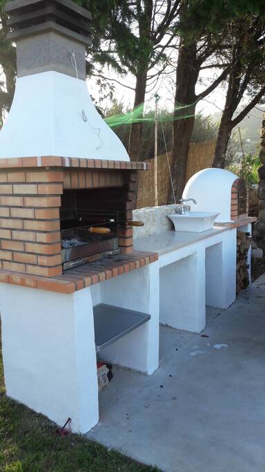 BBQ + FOUR A PAIN, PIZZA ETC