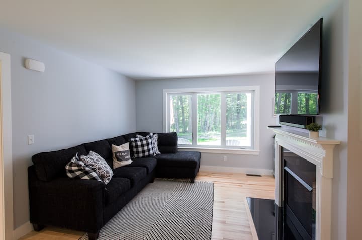 Beautiful One Level Home With Large Yard - Middle Beach, Kennebunk
