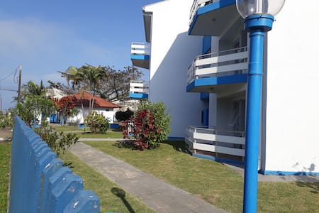 Apartamento agradável  a uma quadra do mar