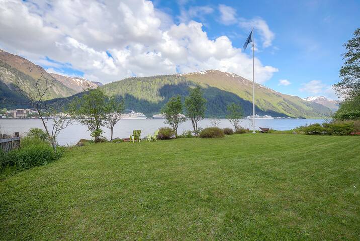 Small Beach Cabin With A Breathtaking View Cabins For Rent In