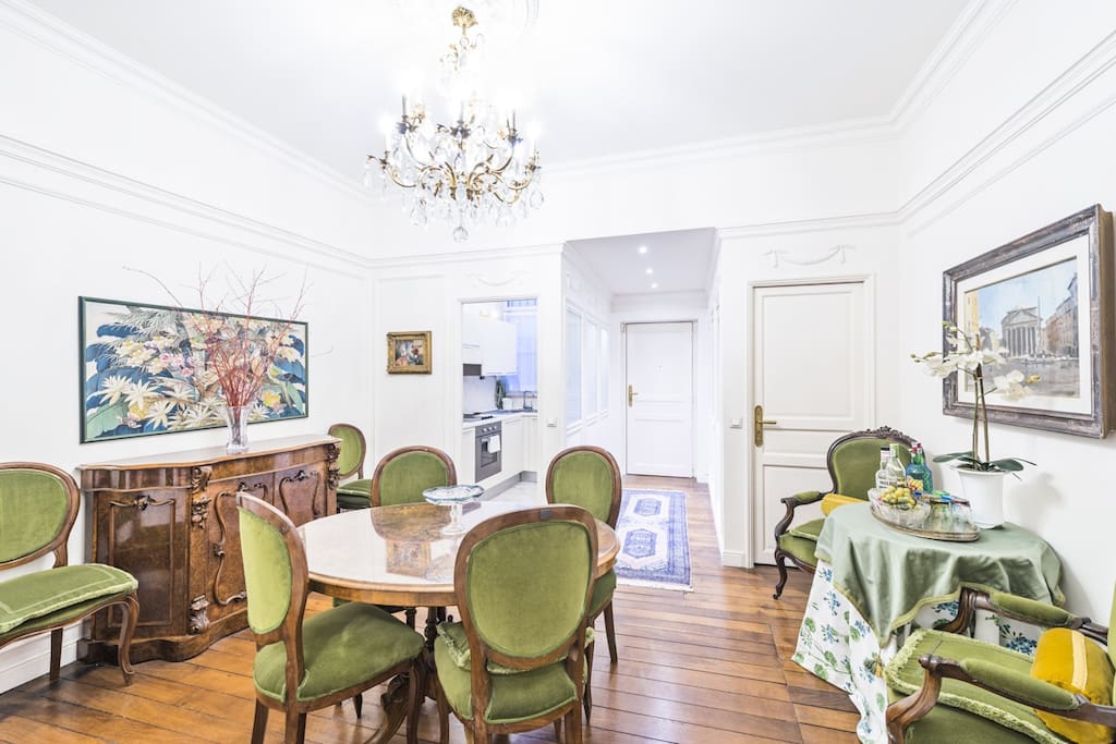 Lunch area - Italian Renaissance at Saint-Germain by Hostmaker