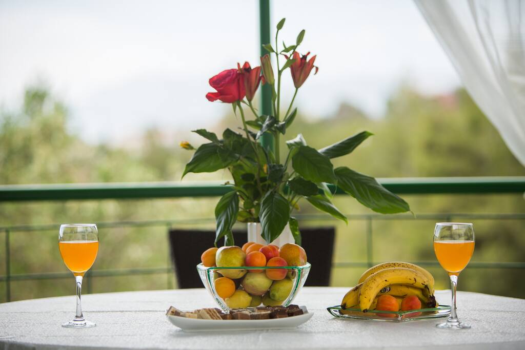 Quiet comfortable two bedroom vacation house Podstrana, Split