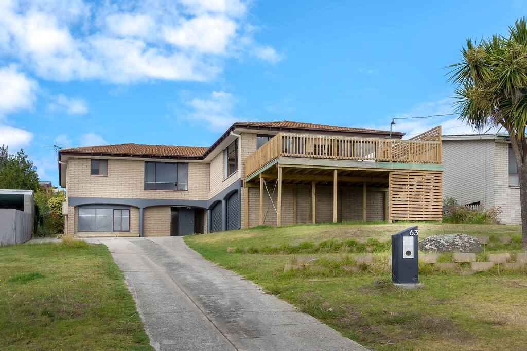 House transformed with a major internal renovation and massive north facing deck