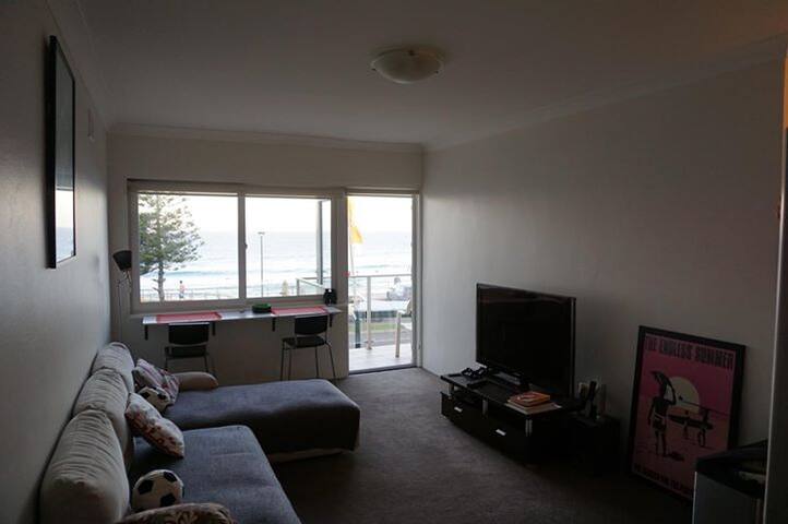 Waterfront Apartment Maroubra Beach
