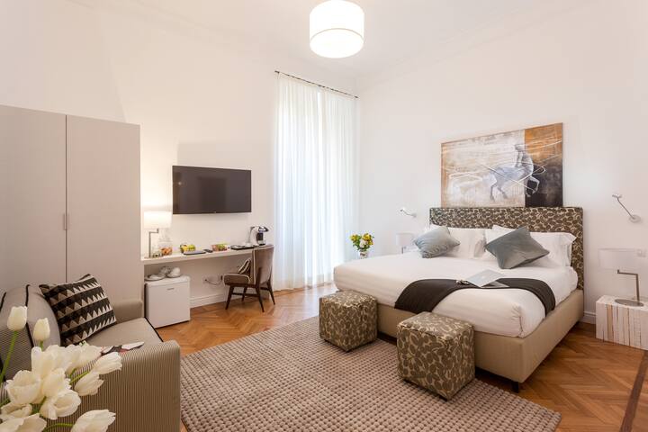 Family Rooms – 504 Corso Suites Roma gallery image 4