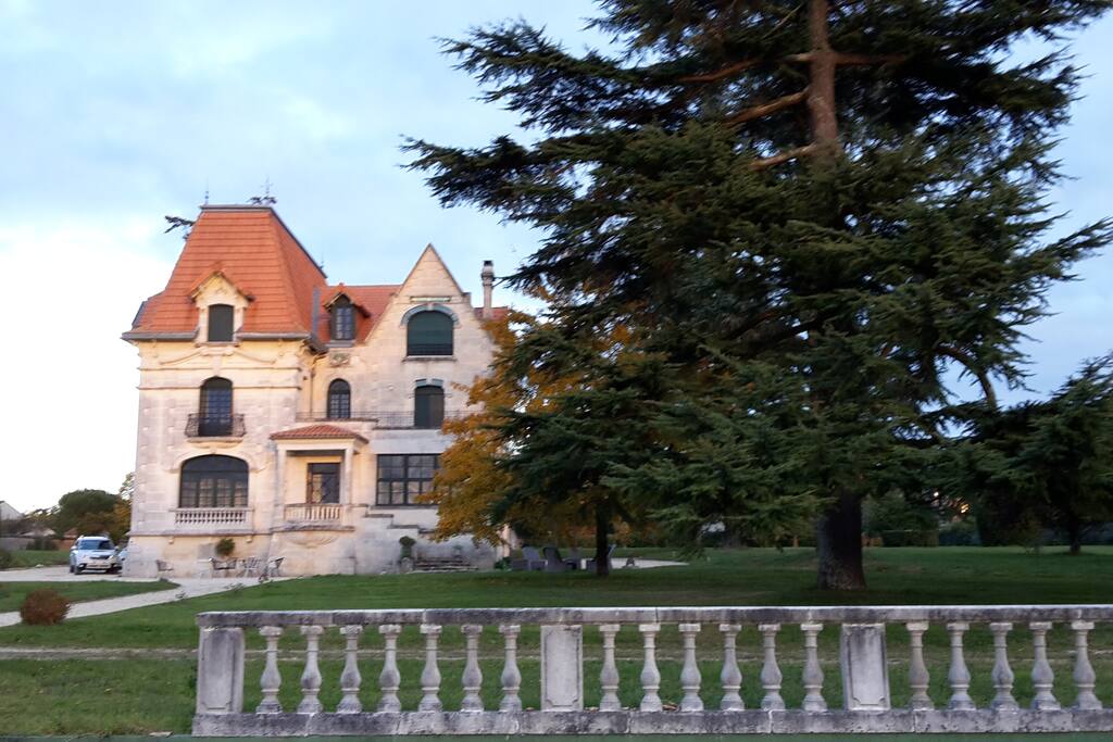 FACADE OUEST