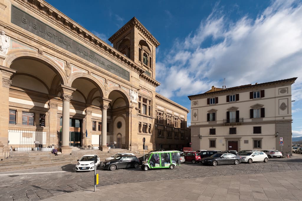 Piazza Cavalleggeri 1
