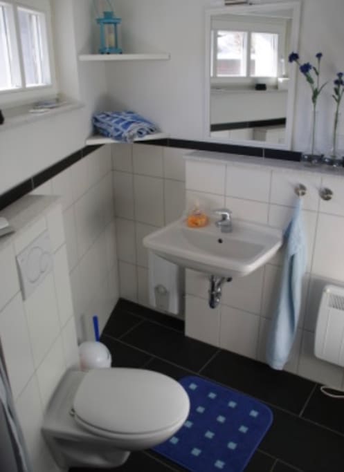 Neues Badezimmer mit Fußbodenheizung