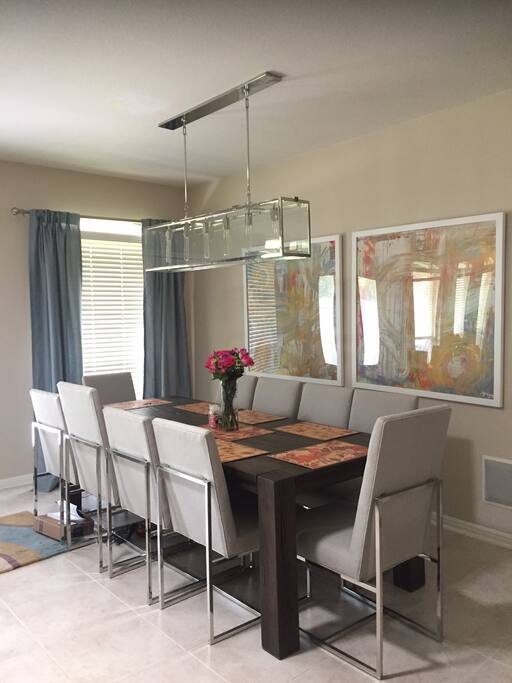 Casual Dining Area