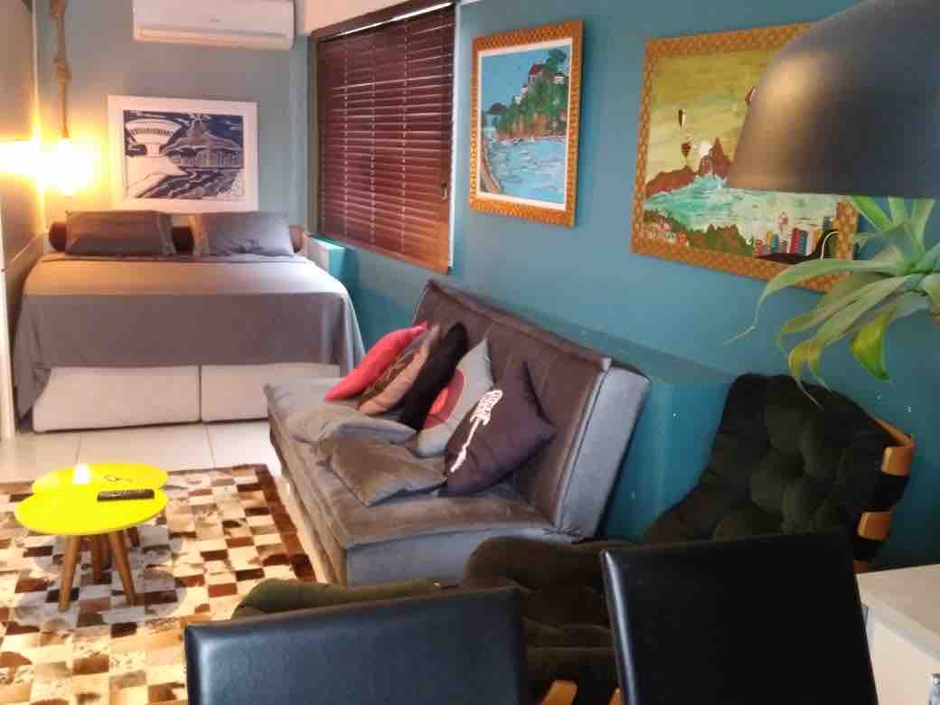 Top performing Airbnb: Artistic loft in Niterói