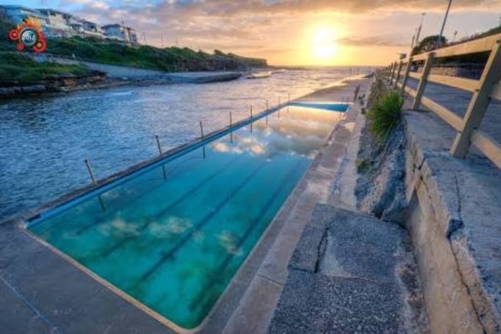Clovelly Beach at sunrise