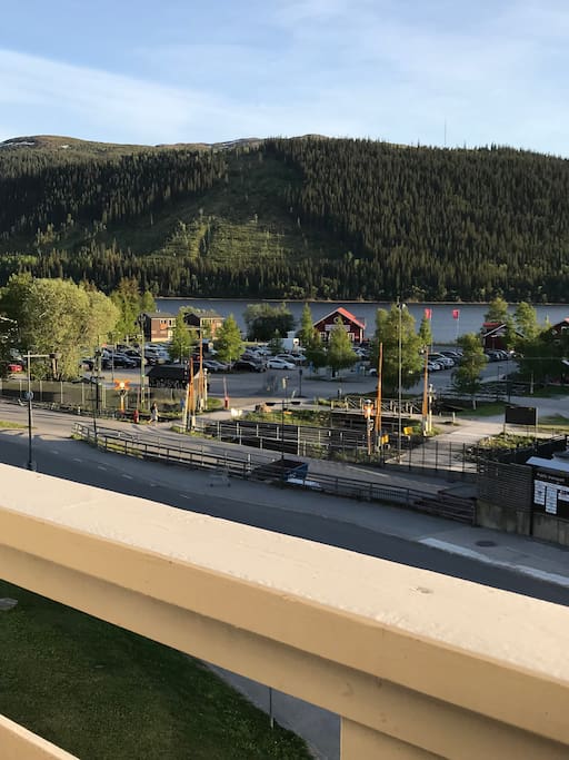Utsikt över Åresjön från Balkong i söderläge