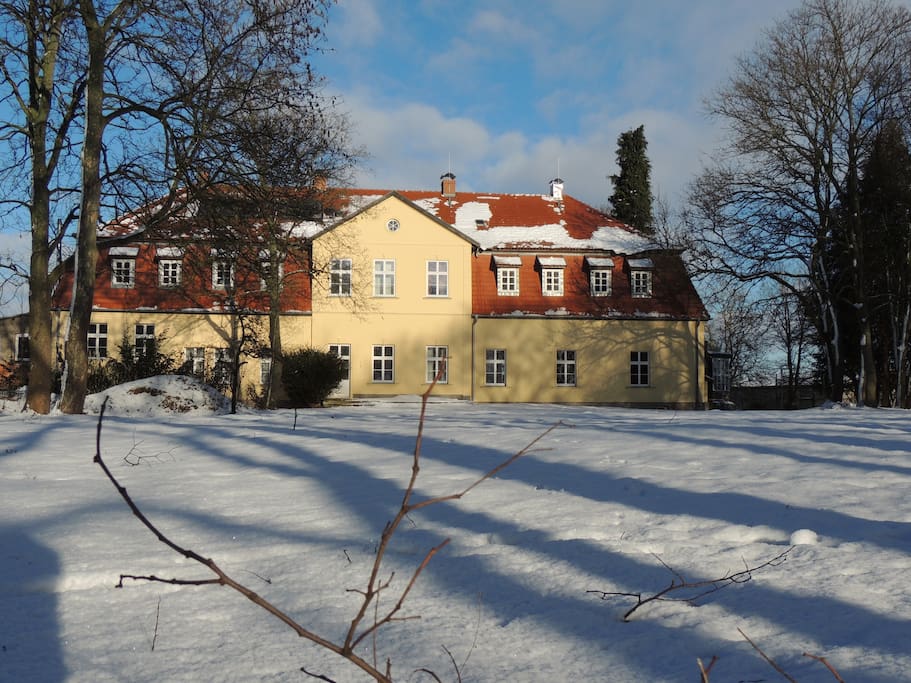 Herrenhaus Striesenow, Park- und Südseite