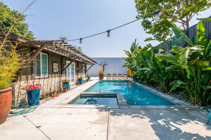 Bay Area getaway w/ Pool + Heated Spa + EV charger gallery image 2