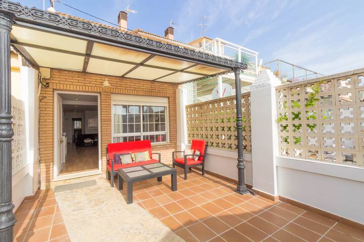 Malvabeach family house, WiFi, pool, front beach gallery image 3