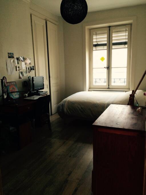 chambre donnant sur cour