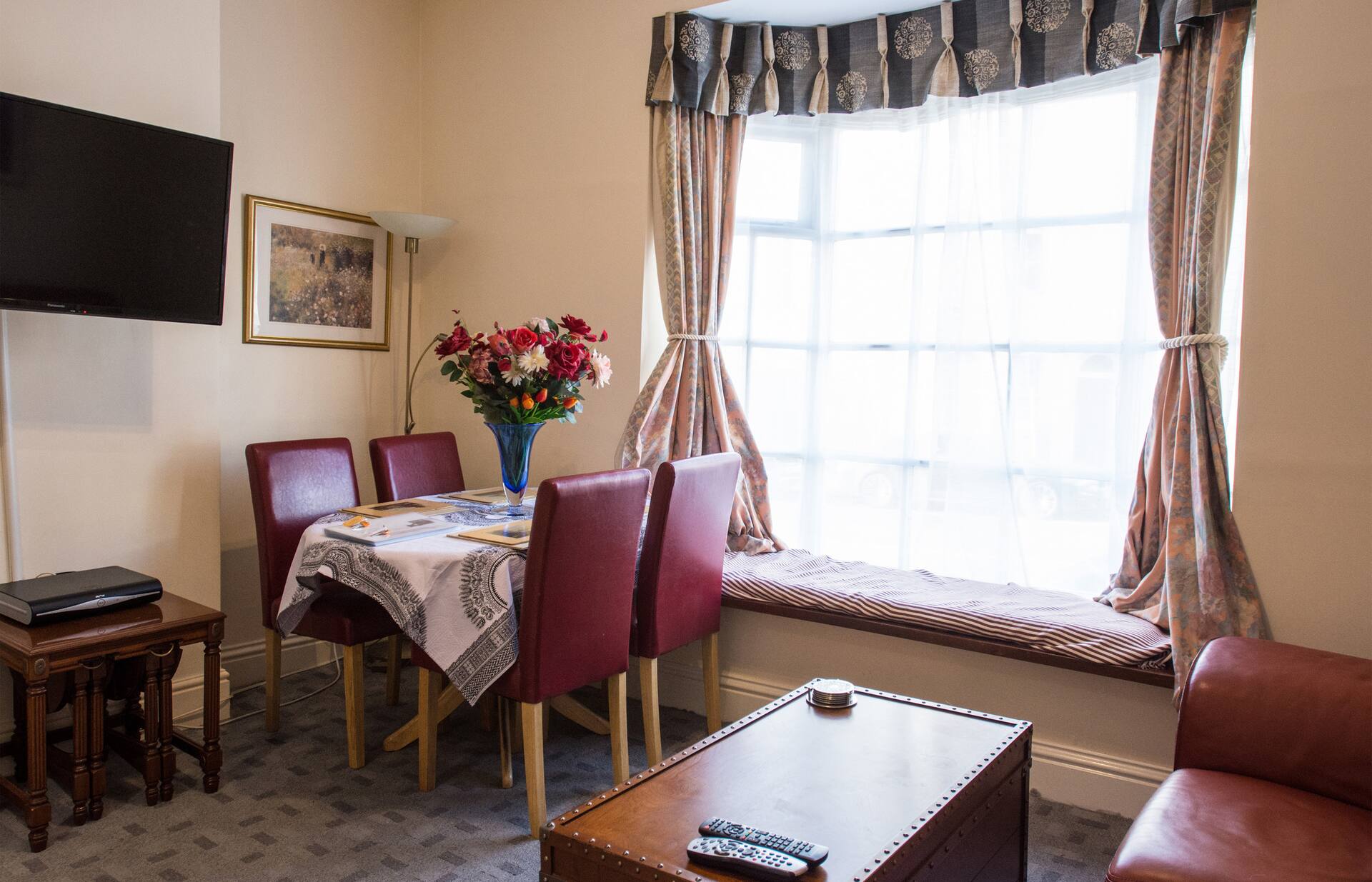 Town Centre Apartment — photo 3