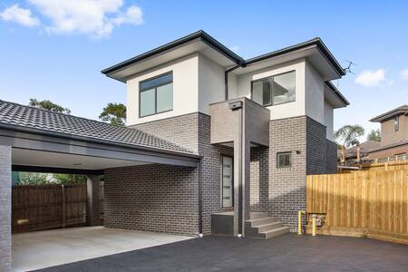 Cozy & warm place專用浴室 交通便利，設稍長租住優惠，近食肆及墨爾本最大商場(#2）