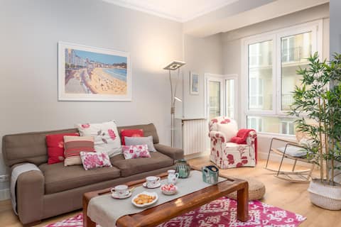 Spacious apartment, sea view, Old Town