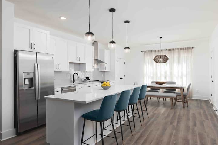 Brand New! Stunning Nashville Townhome - Nashville, TN