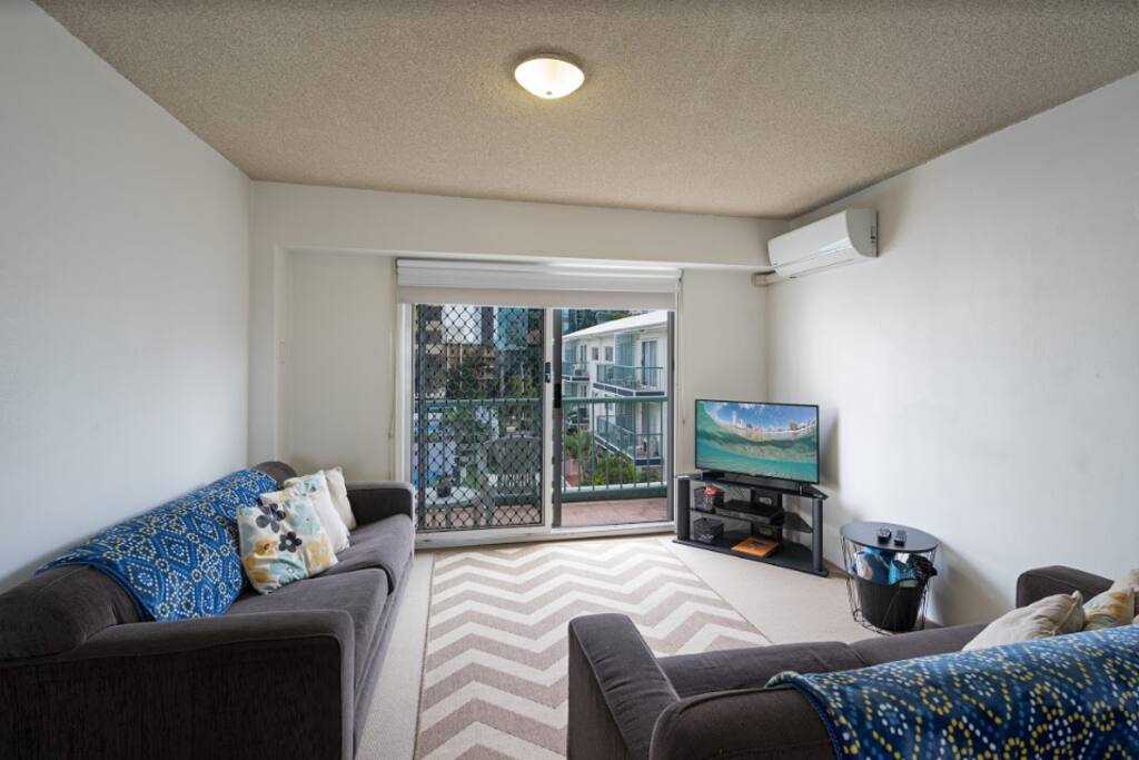 Living & TV Room