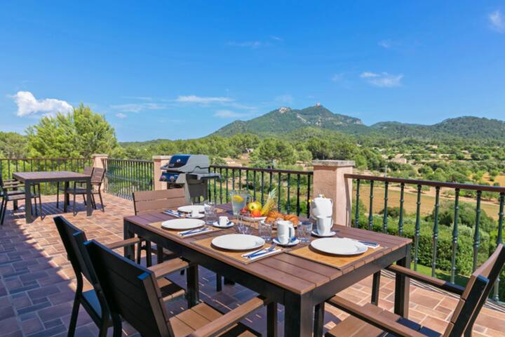 Ca’n Cristofal -country home for secluded getaway gallery image 4