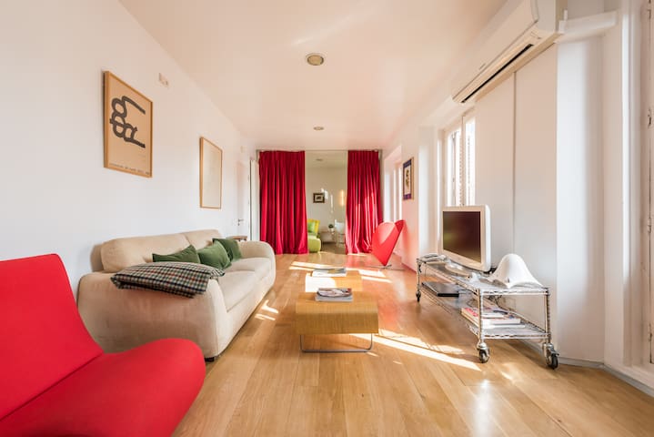 Amplio, luminoso y bonito, en el centro de Madrid