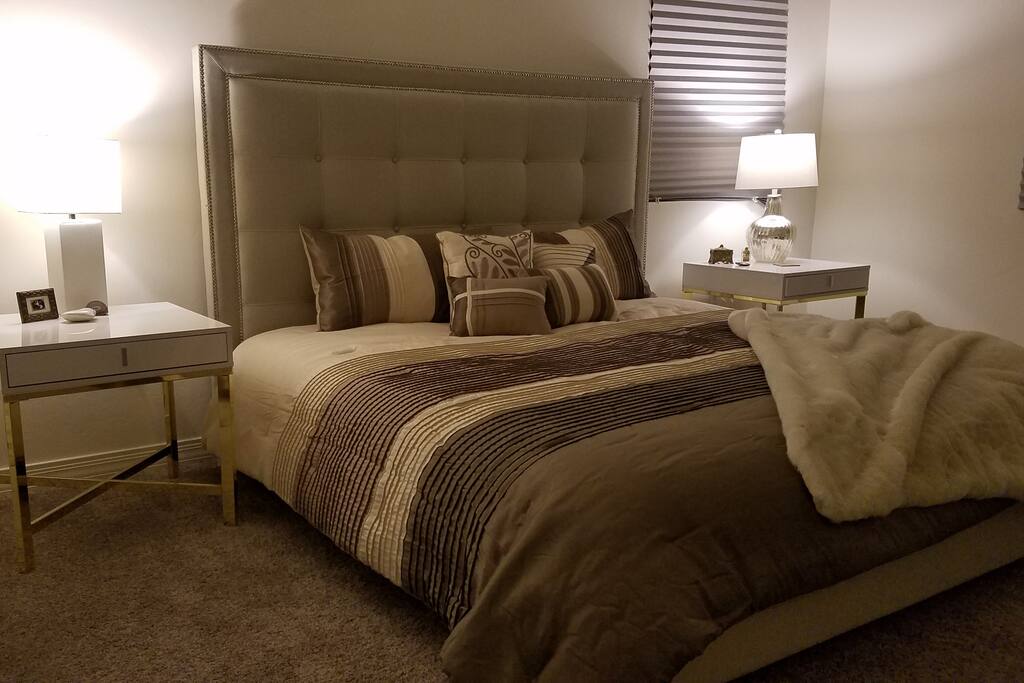 Master Suite. Be a KING!