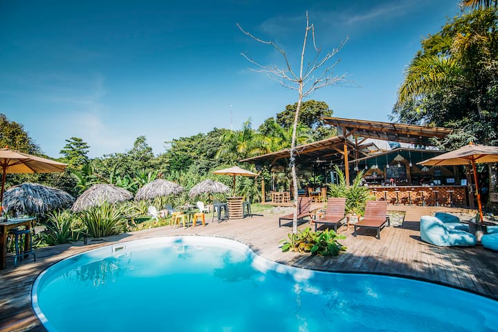 Selina Red Frog - Suite Room