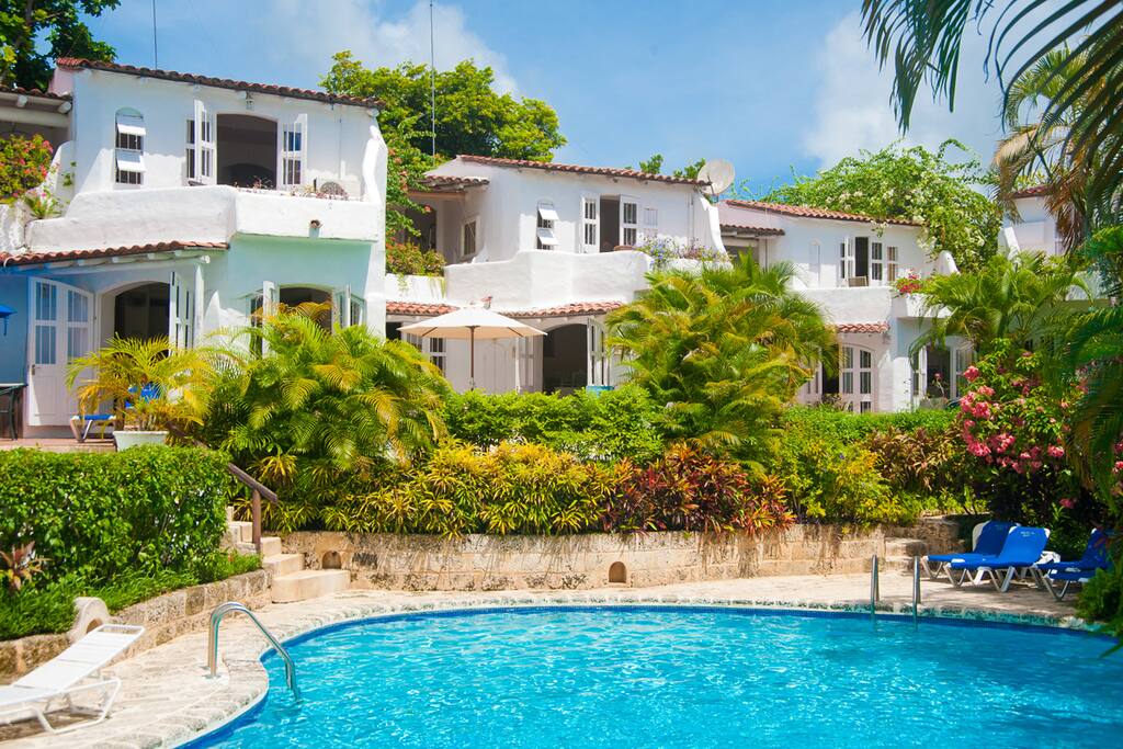 Merlin Bay-Nutmeg - Communal pool