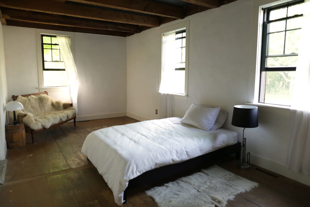This is our second guest room, connected to the main guest room by an adjoining door. Available to rent for an additional $75 for 1-2 additional guests in your reservation. It will not be rented out on the night of your stay, otherwise.