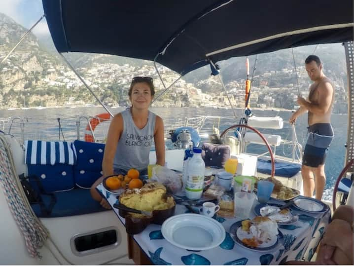 airbnb yacht italy