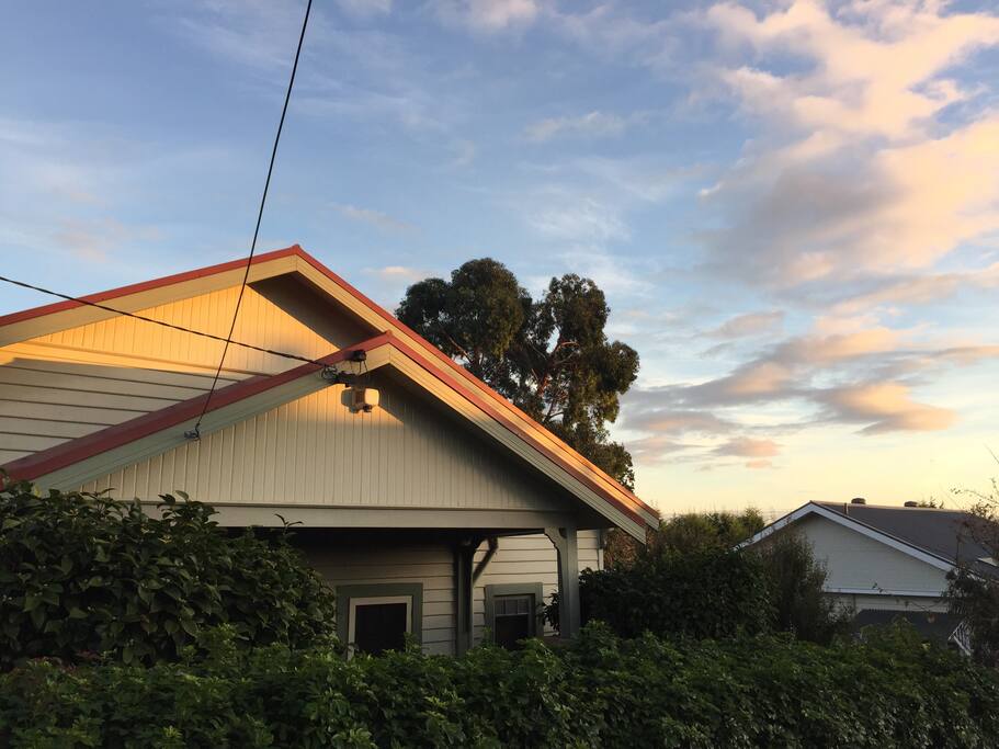 Sunrise at Carlton Street