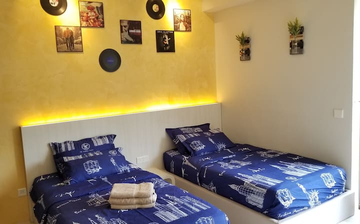 เตียงเดี่ยว 2 เตียง