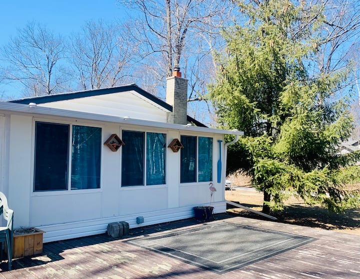 Ipperwash Beach House Lake Huron Cottages for Rent in Lambton Shores, Ontario, Canada Airbnb