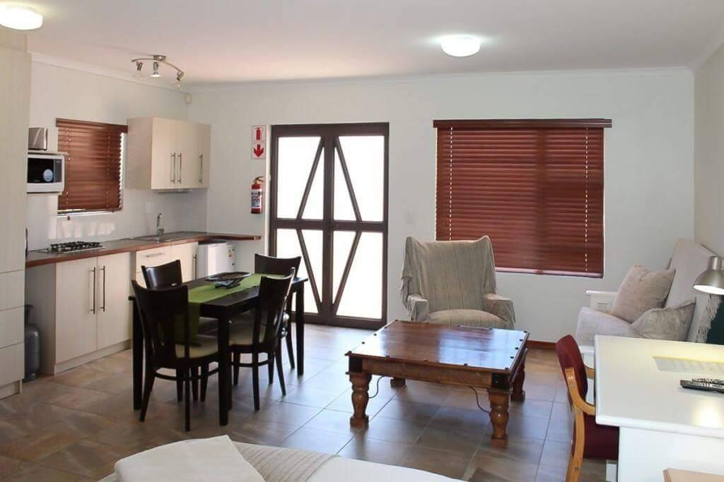 Room 1 Kitchenette