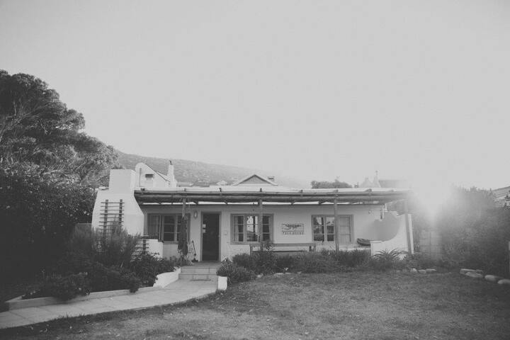 Original Scarborough Beach Cottage gallery image 2