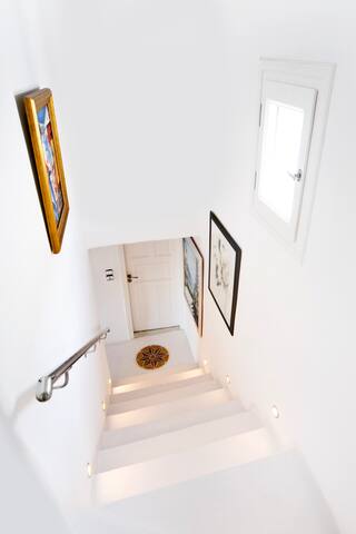 Grand Villa OZAR Psarrou gallery image 5