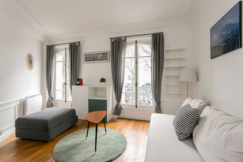 Chic Parisian studio Apartments for Rent in Paris, ÎledeFrance, France Chic Parisian studio Apartments for Rent in Paris, ÎledeFrance, France