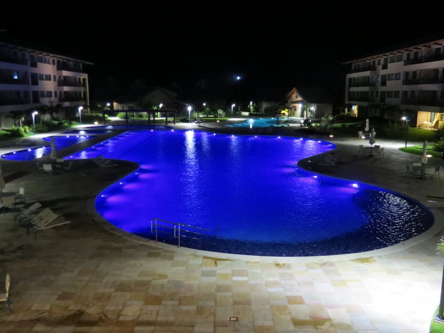 Piscinas - Visão Noturna