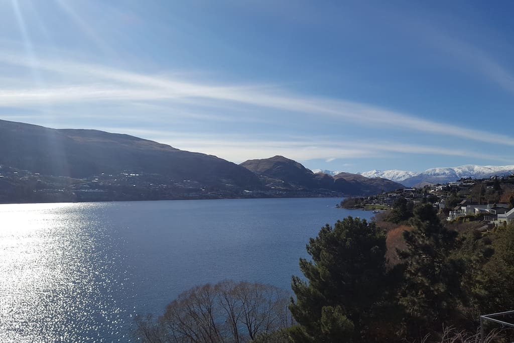 panoramic lake views and looking towards the Crown Range